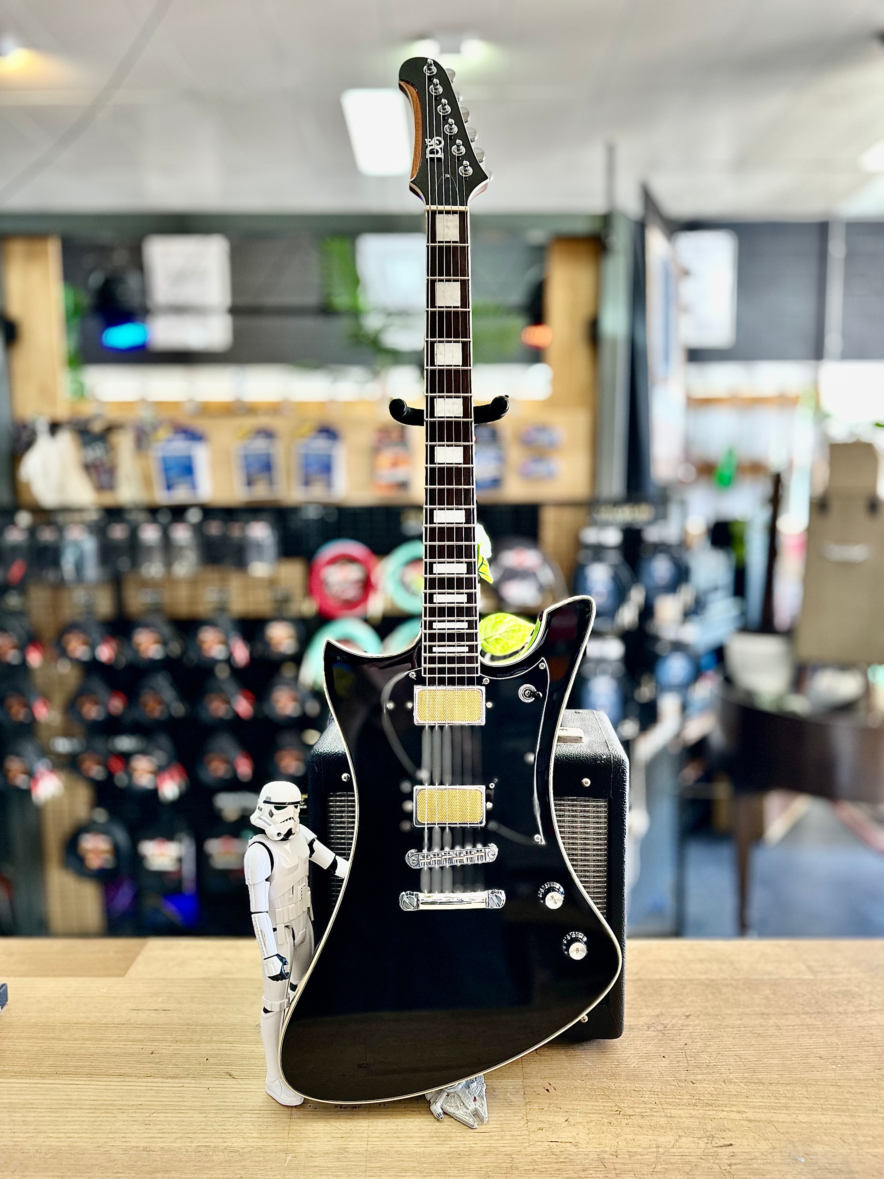 PureSalem | La Bruja | Opal Black PureSalem | La Bruja | Opal Black